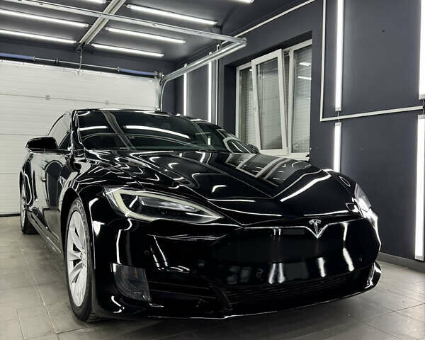 Черный Тесла Модель С, объемом двигателя 0 л и пробегом 147 тыс. км за 17600 $, фото 4 на Automoto.ua