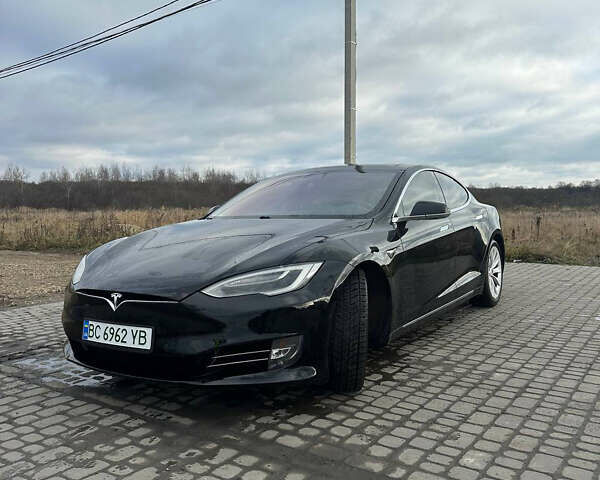 Черный Тесла Модель С, объемом двигателя 0 л и пробегом 250 тыс. км за 15800 $, фото 1 на Automoto.ua