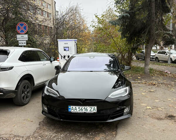 Черный Тесла Модель С, объемом двигателя 0 л и пробегом 118 тыс. км за 17000 $, фото 3 на Automoto.ua