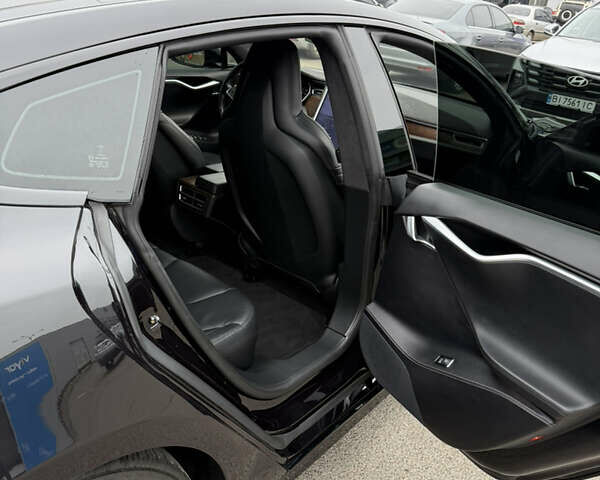 Чорний Тесла Модель С, об'ємом двигуна 0 л та пробігом 125 тис. км за 21000 $, фото 9 на Automoto.ua