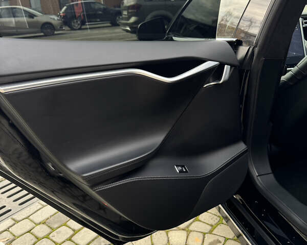 Черный Тесла Модель С, объемом двигателя 0 л и пробегом 147 тыс. км за 17600 $, фото 57 на Automoto.ua