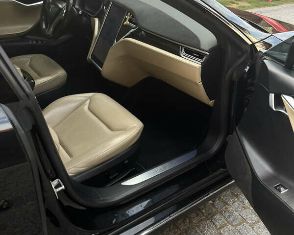 Черный Тесла Модель С, объемом двигателя 0 л и пробегом 258 тыс. км за 18000 $, фото 16 на Automoto.ua