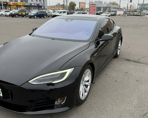 Чорний Тесла Модель С, об'ємом двигуна 0 л та пробігом 125 тис. км за 21000 $, фото 13 на Automoto.ua