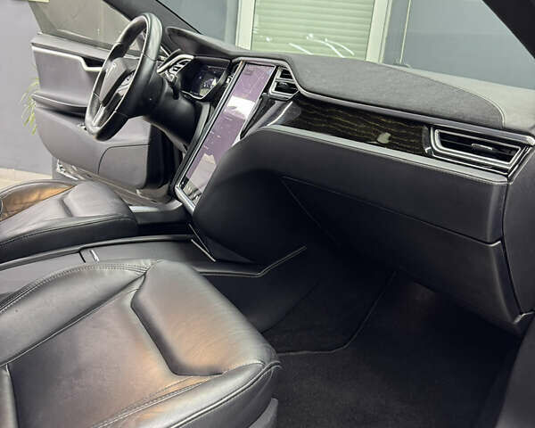 Черный Тесла Модель С, объемом двигателя 0 л и пробегом 147 тыс. км за 17600 $, фото 24 на Automoto.ua