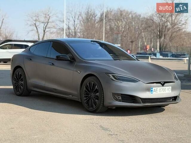 Черный Тесла Модель С, объемом двигателя 0 л и пробегом 210 тыс. км за 19500 $, фото 5 на Automoto.ua