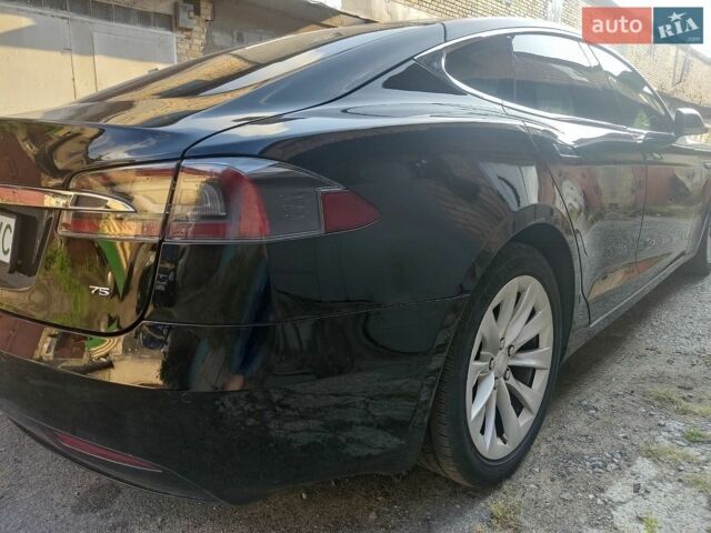 Черный Тесла Модель С, объемом двигателя 0 л и пробегом 169 тыс. км за 17200 $, фото 1 на Automoto.ua