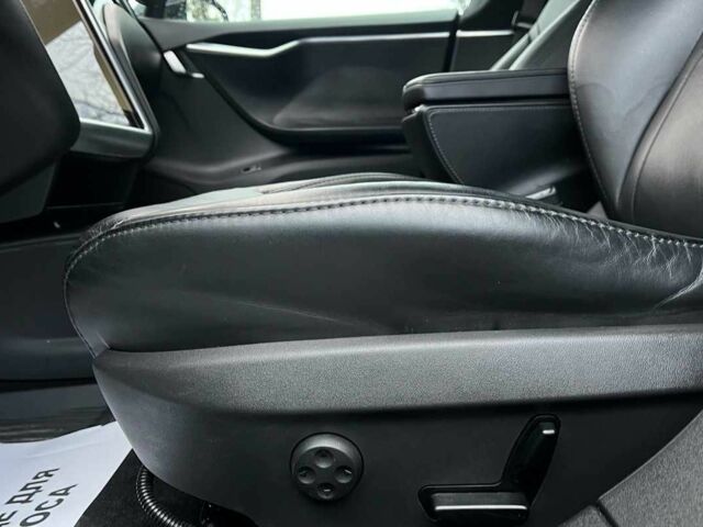 Черный Тесла Модель С, объемом двигателя 0 л и пробегом 152 тыс. км за 18900 $, фото 17 на Automoto.ua