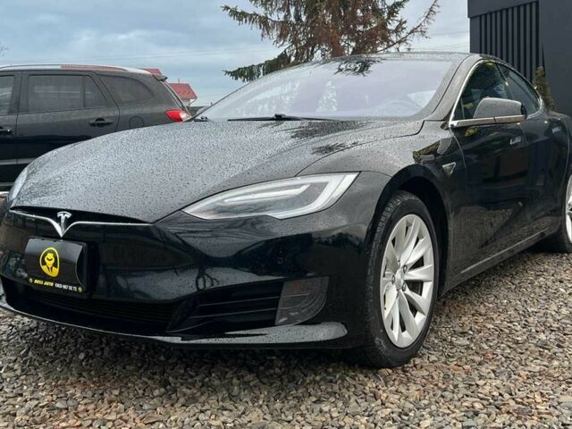 Черный Тесла Модель С, объемом двигателя 0 л и пробегом 152 тыс. км за 18900 $, фото 3 на Automoto.ua