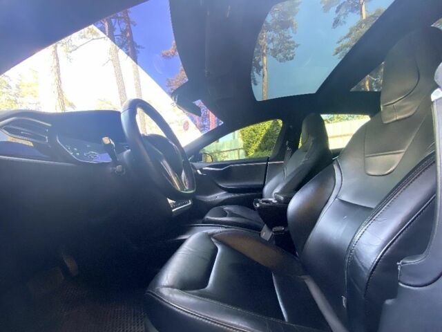 Чорний Тесла Модель С, об'ємом двигуна 0 л та пробігом 90 тис. км за 18900 $, фото 6 на Automoto.ua