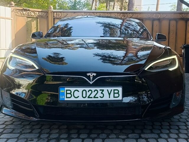 Чорний Тесла Модель С, об'ємом двигуна 0 л та пробігом 90 тис. км за 18900 $, фото 1 на Automoto.ua