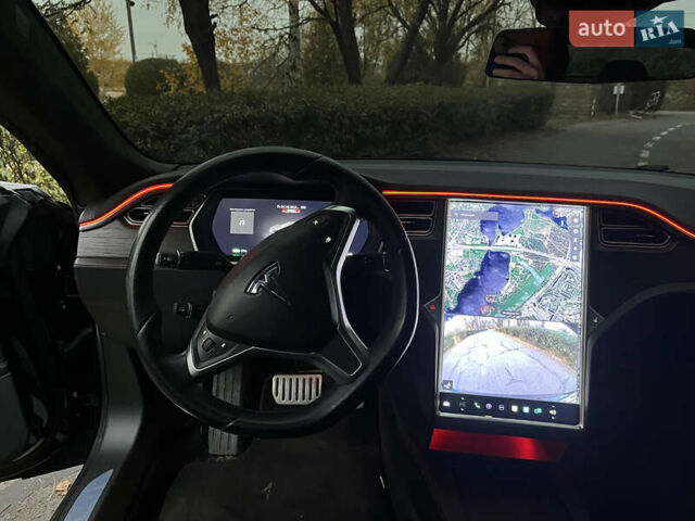 Черный Тесла Модель С, объемом двигателя 0 л и пробегом 98 тыс. км за 21999 $, фото 8 на Automoto.ua
