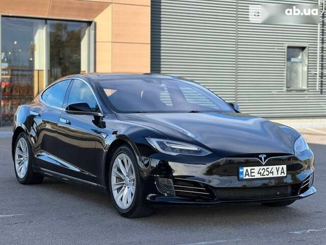 Черный Тесла Модель С, объемом двигателя 0 л и пробегом 129 тыс. км за 17900 $, фото 10 на Automoto.ua