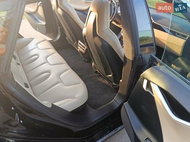 Тесла Модель С 2016 у Львові на Automoto.ua Чорний Тесла Модель С, об'ємом двигуна 0 л та пробігом 98 тис. км за 15300 $, фото 30 на Automoto.ua