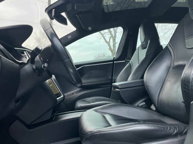 Черный Тесла Модель С, объемом двигателя 0 л и пробегом 152 тыс. км за 18900 $, фото 9 на Automoto.ua