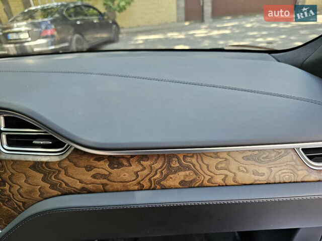 Чорний Тесла Модель С, об'ємом двигуна 0 л та пробігом 120 тис. км за 18900 $, фото 129 на Automoto.ua