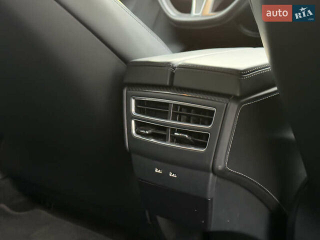 Черный Тесла Модель С, объемом двигателя 0 л и пробегом 290 тыс. км за 14999 $, фото 34 на Automoto.ua