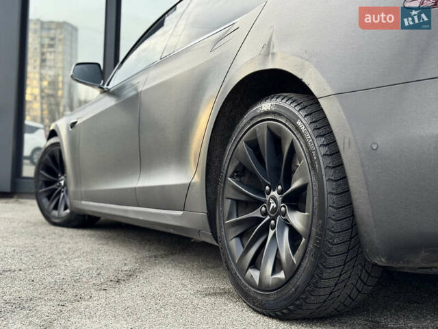 Черный Тесла Модель С, объемом двигателя 0 л и пробегом 290 тыс. км за 14999 $, фото 19 на Automoto.ua