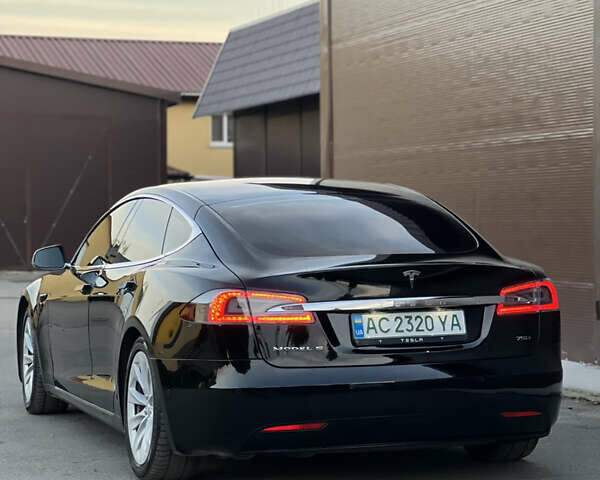 Черный Тесла Модель С, объемом двигателя 0 л и пробегом 165 тыс. км за 16900 $, фото 2 на Automoto.ua