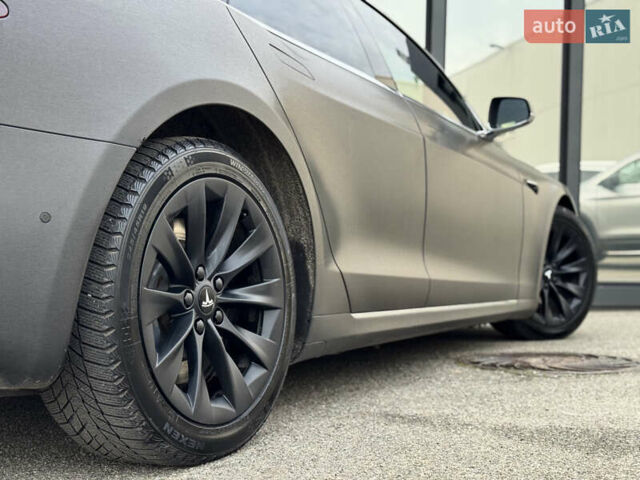 Черный Тесла Модель С, объемом двигателя 0 л и пробегом 290 тыс. км за 14999 $, фото 15 на Automoto.ua