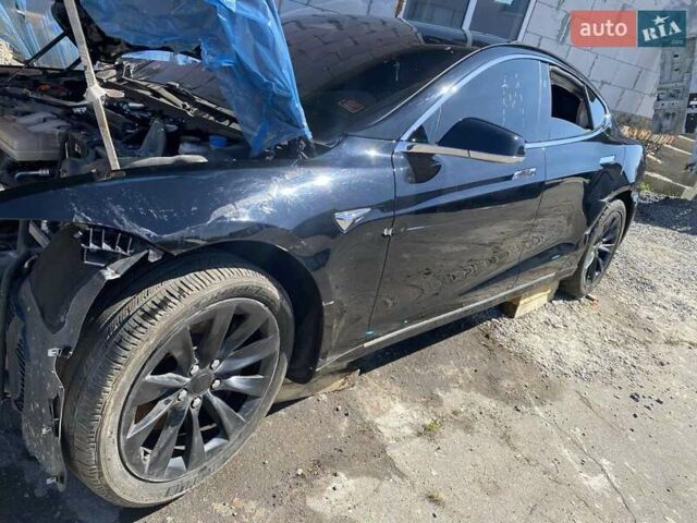 Черный Тесла Модель С, объемом двигателя 0 л и пробегом 130 тыс. км за 6999 $, фото 8 на Automoto.ua