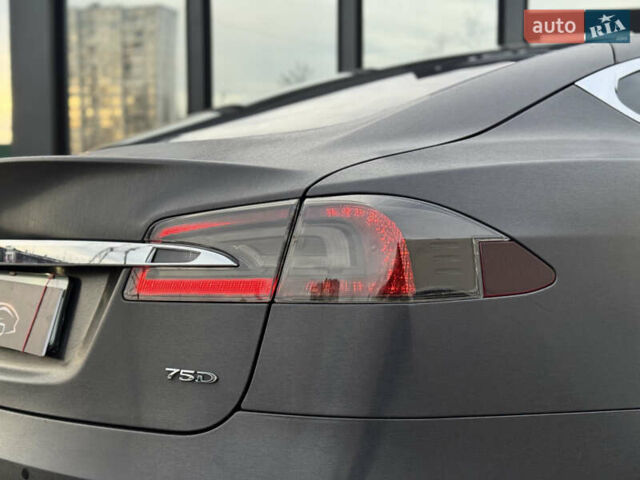 Черный Тесла Модель С, объемом двигателя 0 л и пробегом 290 тыс. км за 14999 $, фото 14 на Automoto.ua