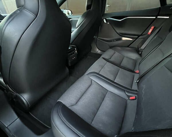 Черный Тесла Модель С, объемом двигателя 0 л и пробегом 165 тыс. км за 16900 $, фото 5 на Automoto.ua