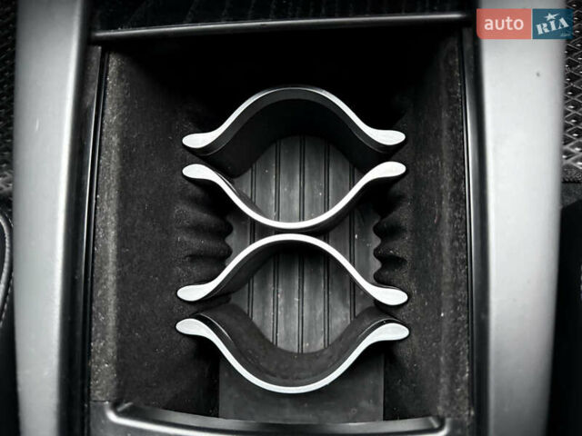 Черный Тесла Модель С, объемом двигателя 0 л и пробегом 292 тыс. км за 16000 $, фото 34 на Automoto.ua