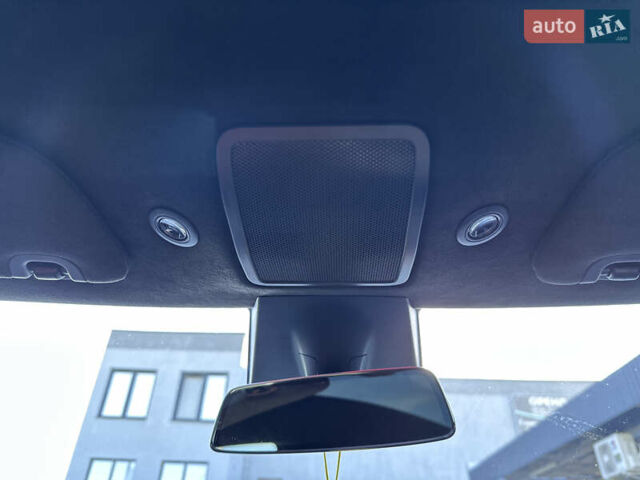 Черный Тесла Модель С, объемом двигателя 0 л и пробегом 150 тыс. км за 23333 $, фото 43 на Automoto.ua