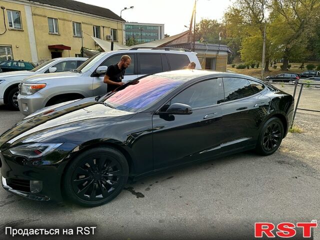 Чорний Тесла Модель С, об'ємом двигуна 0 л та пробігом 130 тис. км за 20500 $, фото 11 на Automoto.ua