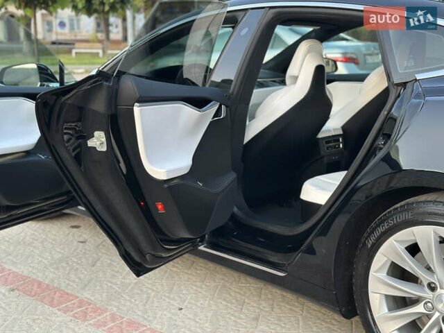 Черный Тесла Модель С, объемом двигателя 0 л и пробегом 60 тыс. км за 23499 $, фото 15 на Automoto.ua