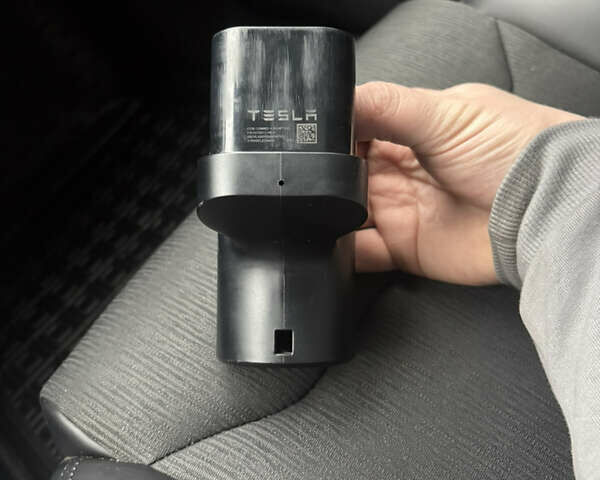 Чорний Тесла Модель С, об'ємом двигуна 0 л та пробігом 190 тис. км за 19750 $, фото 22 на Automoto.ua