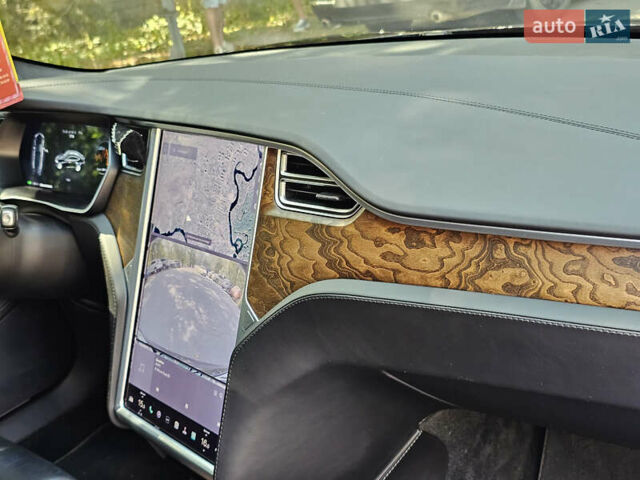 Чорний Тесла Модель С, об'ємом двигуна 0 л та пробігом 120 тис. км за 18900 $, фото 126 на Automoto.ua