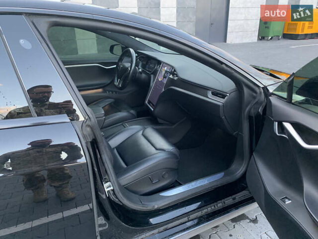 Чорний Тесла Модель С, об'ємом двигуна 0 л та пробігом 116 тис. км за 17800 $, фото 41 на Automoto.ua