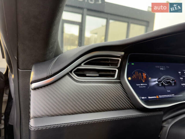 Черный Тесла Модель С, объемом двигателя 0 л и пробегом 290 тыс. км за 14999 $, фото 42 на Automoto.ua