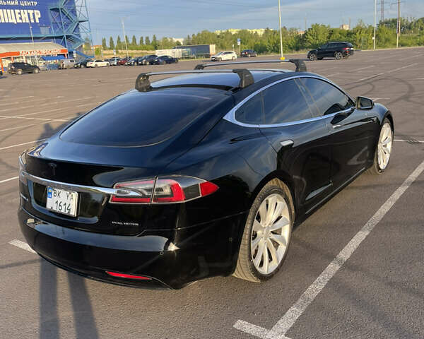 Чорний Тесла Модель С, об'ємом двигуна 0 л та пробігом 67 тис. км за 25000 $, фото 11 на Automoto.ua