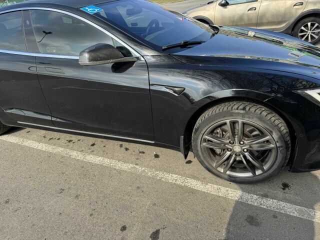 Черный Тесла Модель С, объемом двигателя 0 л и пробегом 205 тыс. км за 16723 $, фото 2 на Automoto.ua