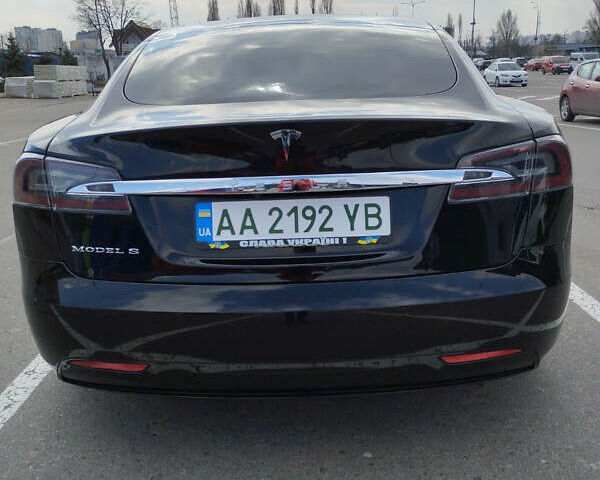 Черный Тесла Модель С, объемом двигателя 0 л и пробегом 56 тыс. км за 17500 $, фото 21 на Automoto.ua