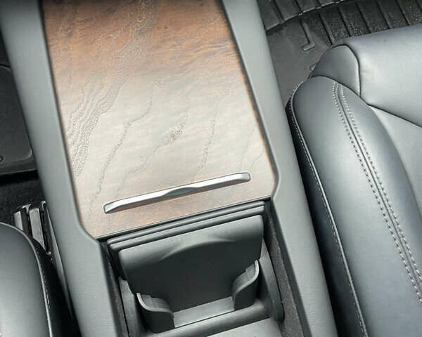 Тесла Модель С 2017 у Києві на Automoto.ua Чорний Тесла Модель С, об'ємом двигуна 0 л та пробігом 99 тис. км за 24900 $, фото 18 на Automoto.ua