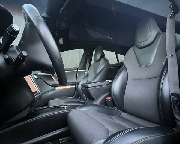 Черный Тесла Модель С, объемом двигателя 0 л и пробегом 165 тыс. км за 16900 $, фото 6 на Automoto.ua