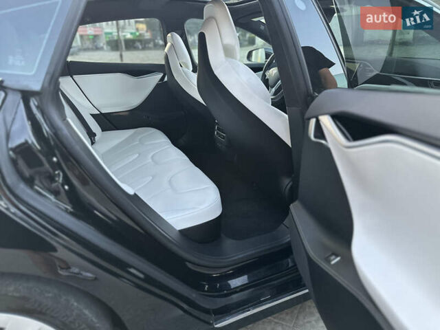 Черный Тесла Модель С, объемом двигателя 0 л и пробегом 60 тыс. км за 23499 $, фото 4 на Automoto.ua