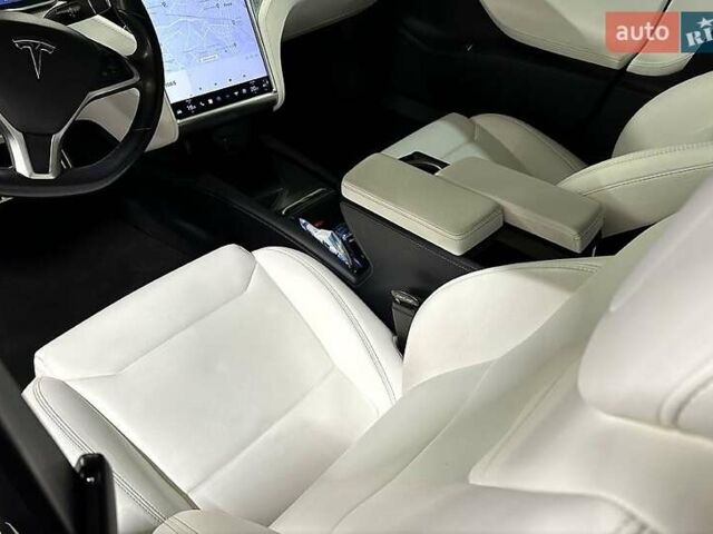 Черный Тесла Модель С, объемом двигателя 0 л и пробегом 130 тыс. км за 20500 $, фото 4 на Automoto.ua
