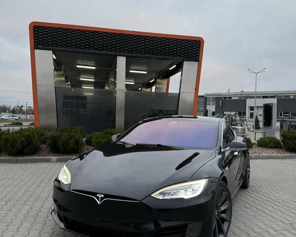 Черный Тесла Модель С, объемом двигателя 0 л и пробегом 248 тыс. км за 16000 $, фото 1 на Automoto.ua