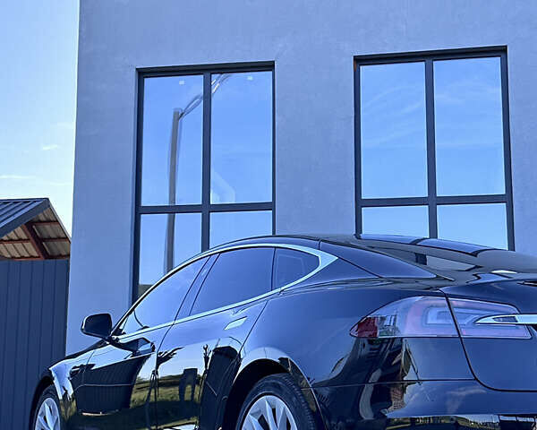 Черный Тесла Модель С, объемом двигателя 0 л и пробегом 150 тыс. км за 23333 $, фото 36 на Automoto.ua