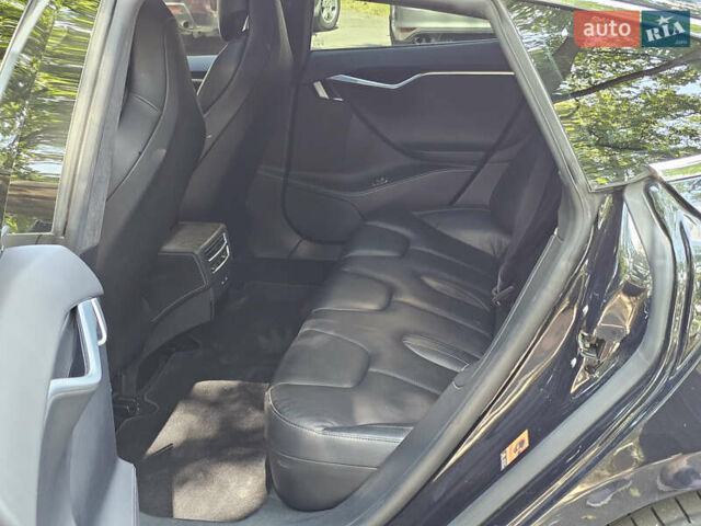 Чорний Тесла Модель С, об'ємом двигуна 0 л та пробігом 120 тис. км за 18900 $, фото 109 на Automoto.ua