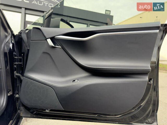 Черный Тесла Модель С, объемом двигателя 0 л и пробегом 290 тыс. км за 14999 $, фото 36 на Automoto.ua