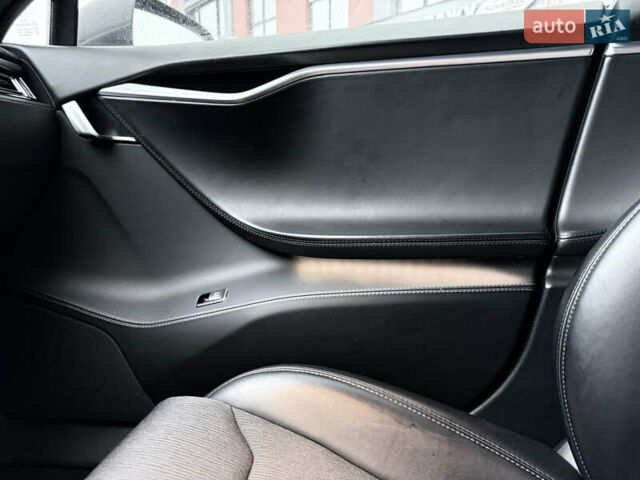 Черный Тесла Модель С, объемом двигателя 0 л и пробегом 292 тыс. км за 16000 $, фото 72 на Automoto.ua