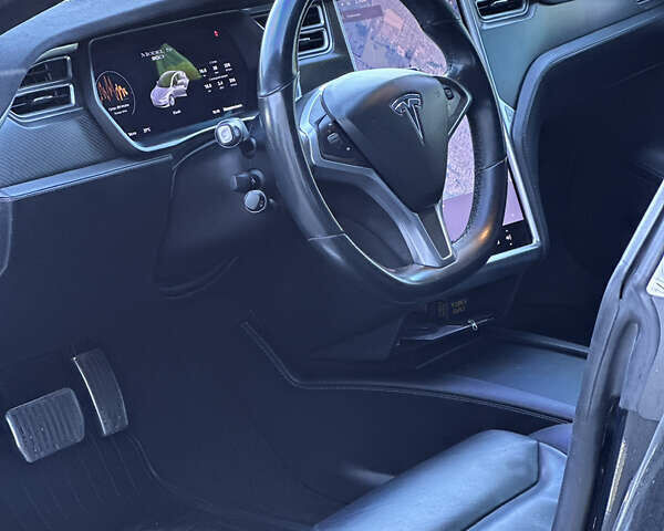 Черный Тесла Модель С, объемом двигателя 0 л и пробегом 150 тыс. км за 23333 $, фото 11 на Automoto.ua