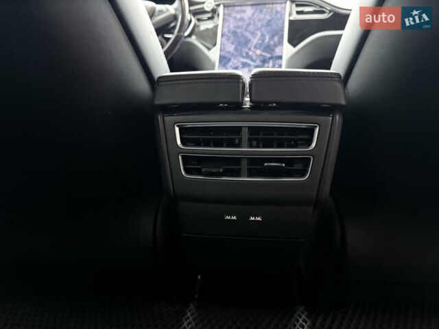 Черный Тесла Модель С, объемом двигателя 0 л и пробегом 292 тыс. км за 16000 $, фото 43 на Automoto.ua