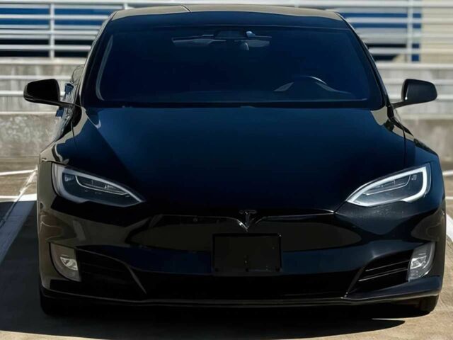 Чорний Тесла Модель С, об'ємом двигуна 0 л та пробігом 57 тис. км за 5600 $, фото 1 на Automoto.ua