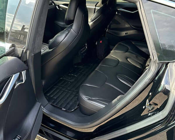 Черный Тесла Модель С, объемом двигателя 0 л и пробегом 63 тыс. км за 15999 $, фото 11 на Automoto.ua